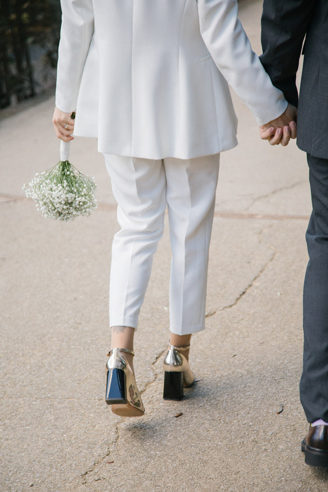 detail shot on the bride shoes