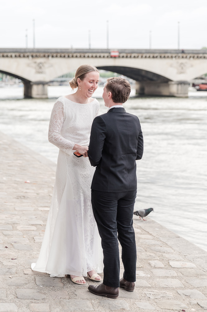 laugh and emotions moment during the vows exchange