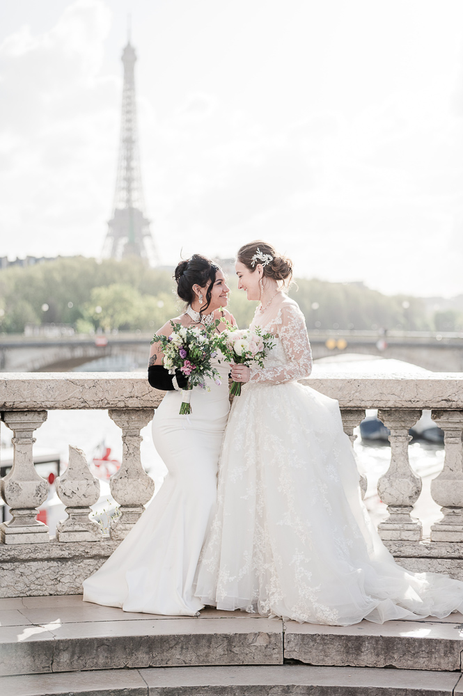 The bride on the Alex III bridge and facing each other