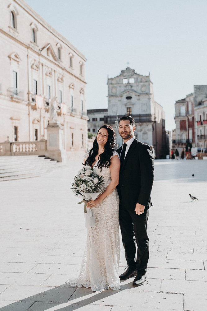 PIazza Duomo in Syracuse, the couple poses for memories