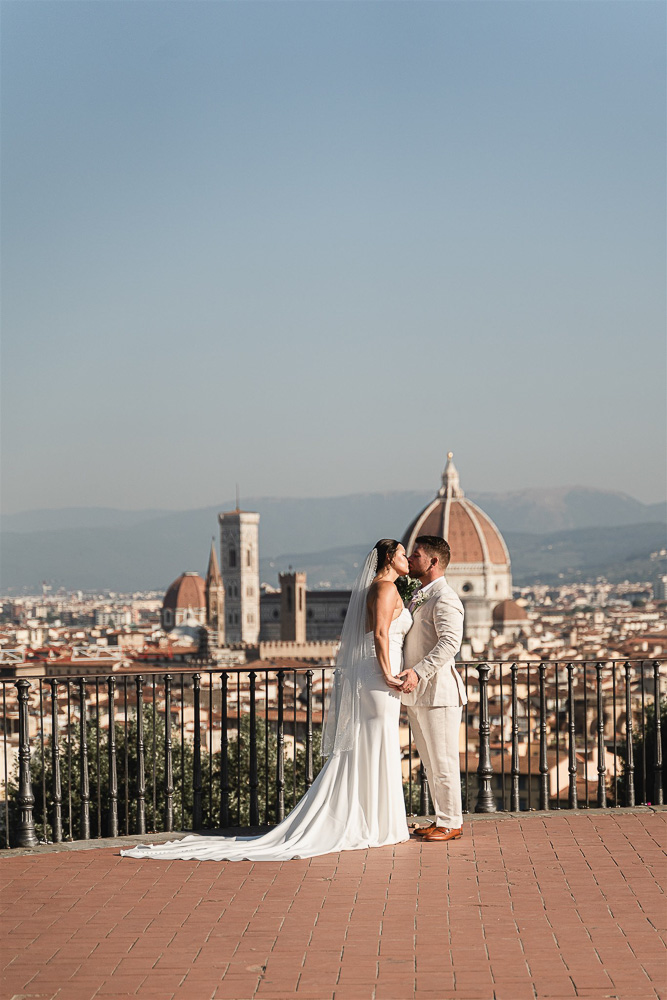 The couple at Zefirelli belvedere